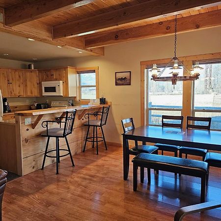 Methow River Lodge And Cabins ウィンスロップ エクステリア 写真