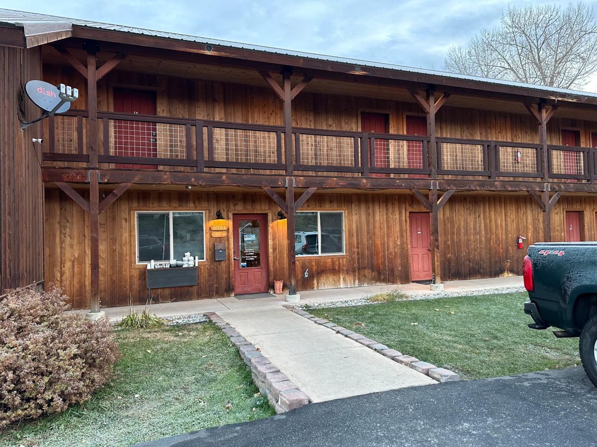 Methow River Lodge And Cabins ウィンスロップ エクステリア 写真