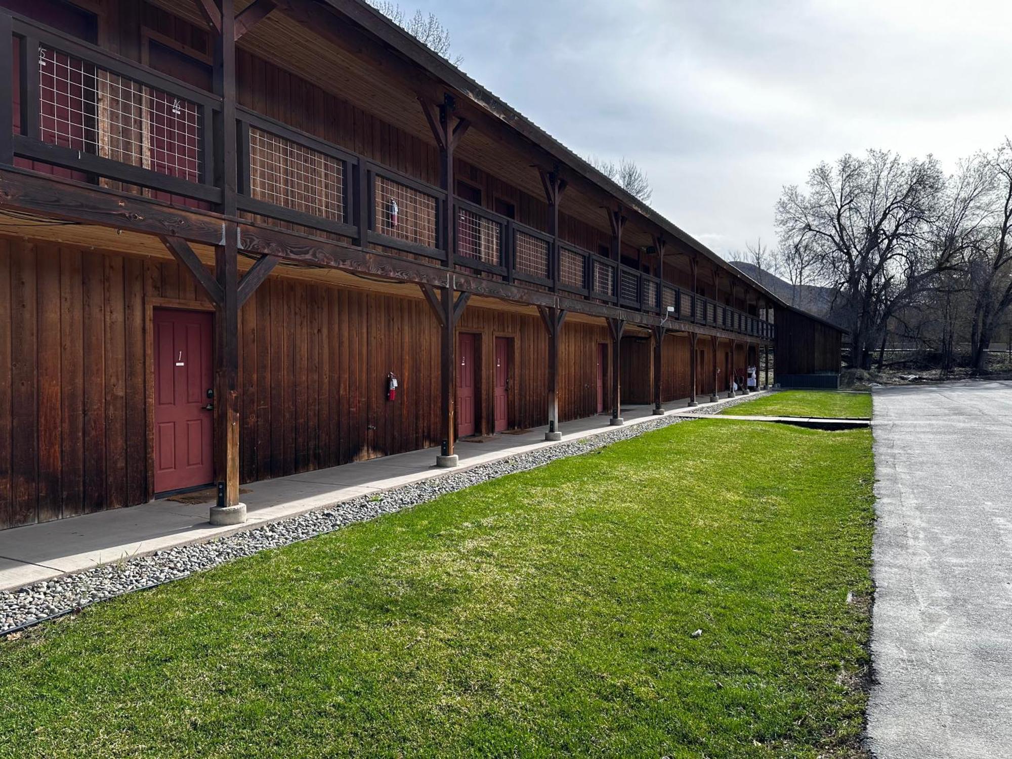 Methow River Lodge And Cabins ウィンスロップ エクステリア 写真